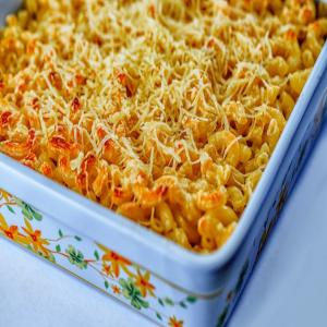 Macaroni and Cheese (Leo Tolstoy's Family Style)_image