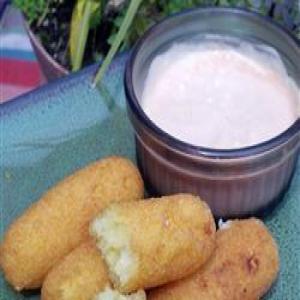 Deep Fried Corn Meal Sticks (Sorullitos de Maiz) with Dipping Sauce_image