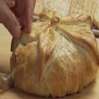 Brie en croute with Caramel and Walnuts image