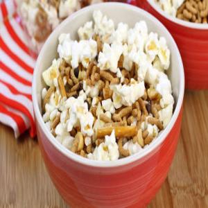 Hungry Girl's Sweet and Salty Snack Mix_image