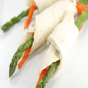Asparagus Roll-Ups with Blue Cheese_image