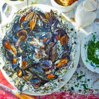 Barbecued mussels image