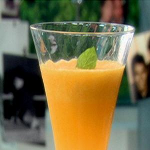 Mandarin Orange Champagne Cocktail image