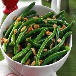 Roasted Garlic Green Beans with Cashews Recipe_image