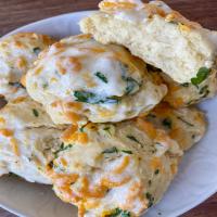 Easy Vegan Cheddar Bay Biscuits_image