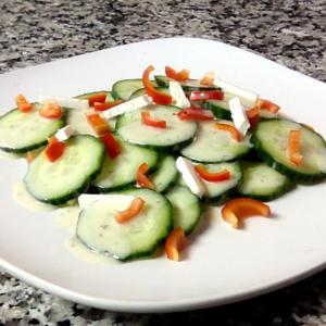 Cold Cucumber Salad with Feta and Bell Pepper_image