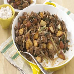 Skillet Beef Picadillo with Walnut Sauce_image