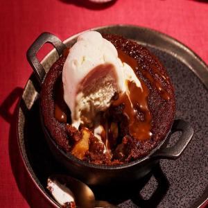 Spiced apple sticky toffee puddings_image