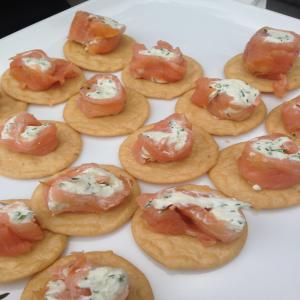 Quick and Easy Finger Food with Smoked Salmon_image