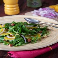 Spinach Salad with Apricot Vinaigrette_image