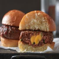 3-Step Spicy Bacon and Spinach Sliders image