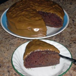 Chocolate Cake With Caramel Icing_image