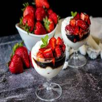 Ricotta Mascarpone Mousse w/ Balsamic Strawberries_image