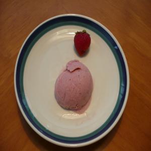 Creamy Strawberry Ice Cream image