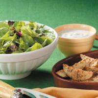 Greens with Creamy Herbed Salad Dressing_image