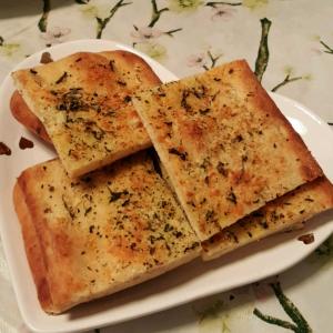 Garlic Cheese Flatbread_image