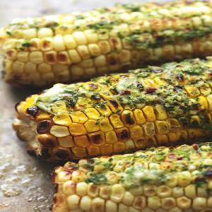 Grilled Corn on the Cob with Chimichurri Butter | Creme De La Crumb_image