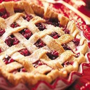 Home-Style Cran-Raspberry Pie Recipe_image