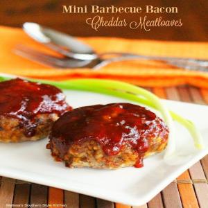 Mini Barbecue Bacon-Cheddar Meatloaves_image