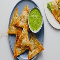 Baked Vegetarian Samosas_image