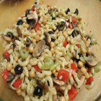 Middle Eastern Style Pasta and Chickpea Salad_image
