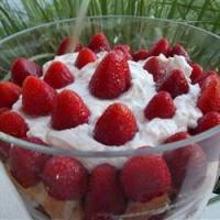 Strawberry Shortcake with Cheesecake Whipped Cream_image