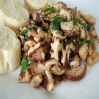 Setas - Wild Mushroom and Garlic Tapas_image