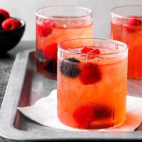 Skinny Huckleberry Cocktail image