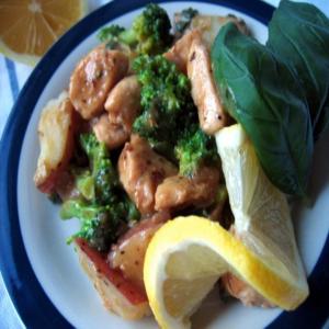 Veggie-Chicken Toss With Lemon Herb Sauce_image