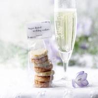 Sugar-dusted wedding cookies_image