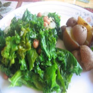 Black-eyed Peas with Garlic and Kale image