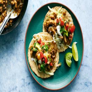 Green Chile Chicken Tacos image