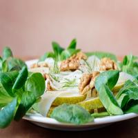 Baby Greens, Pear, Walnut, and Blue Cheese Salad_image