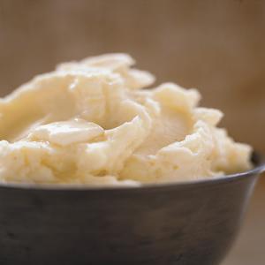 Simple Mashed Potatoes image