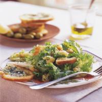 Chicory Salad with Giant Garlic Croutons_image