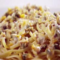 Linguini with Clam Sauce_image