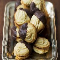 Viennese Cookies with Chocolate_image