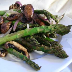 Roasted Asparagus, Mushrooms and Onions_image