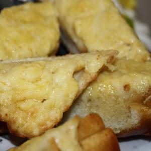 Golden Cheese Bread_image