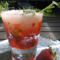 Strawberry Smash Cocktail_image