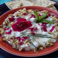Mast-O Khiar (Persian Yogurt and Cucumber Dip)_image