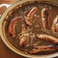 Slow Cooker Guinness Sausages_image