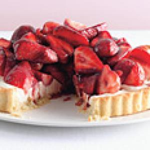 Strawberry Mascarpone Tart with Port Glaze_image