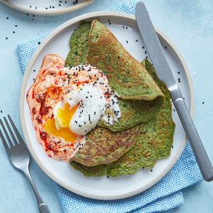 Spinach pancakes with harissa yogurt & poached eggs_image