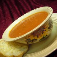 10-Minute Tuscan Tomato Soup With Parmesan Toasts_image
