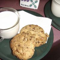 Double Nut Chocolate Chip Cookies_image
