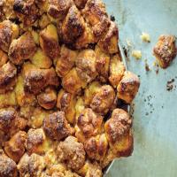 Aranygaluska (Hungarian Golden Pull-Apart Cake with Walnuts and Apricot Jam)_image