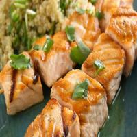 Salmon Kebobs with Quinoa and Grapefruit Salad_image