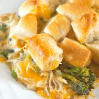 Chicken Casserole with Broccoli and Biscuits_image