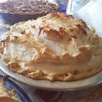 Coconut Marshmallow Cream Meringue Pie_image